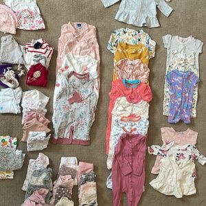 Lot of baby girls clothes 0-3M